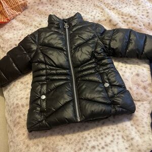 Black Michael Kors Kids Puffer Jacket Size 2T Excellent Condition.